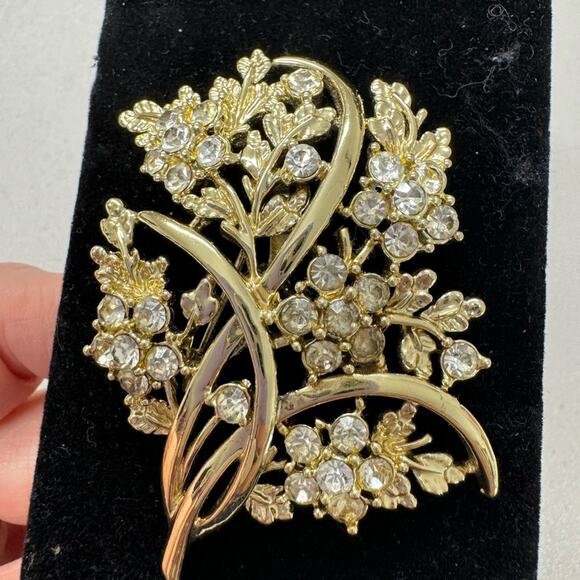 Vintage Gold Tone Rhinestone Brooch Estate Jewelry Pin Floral Cluster - Picture 1 of 9